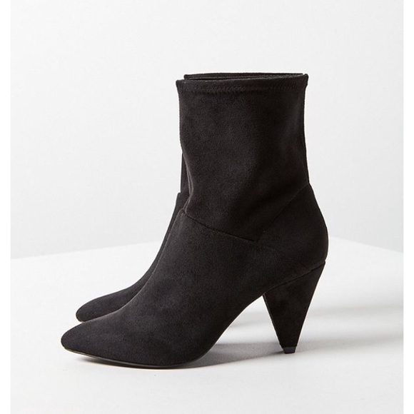 Urban Outfitters Short Scrunch Boot NWT - Picture 2 of 7